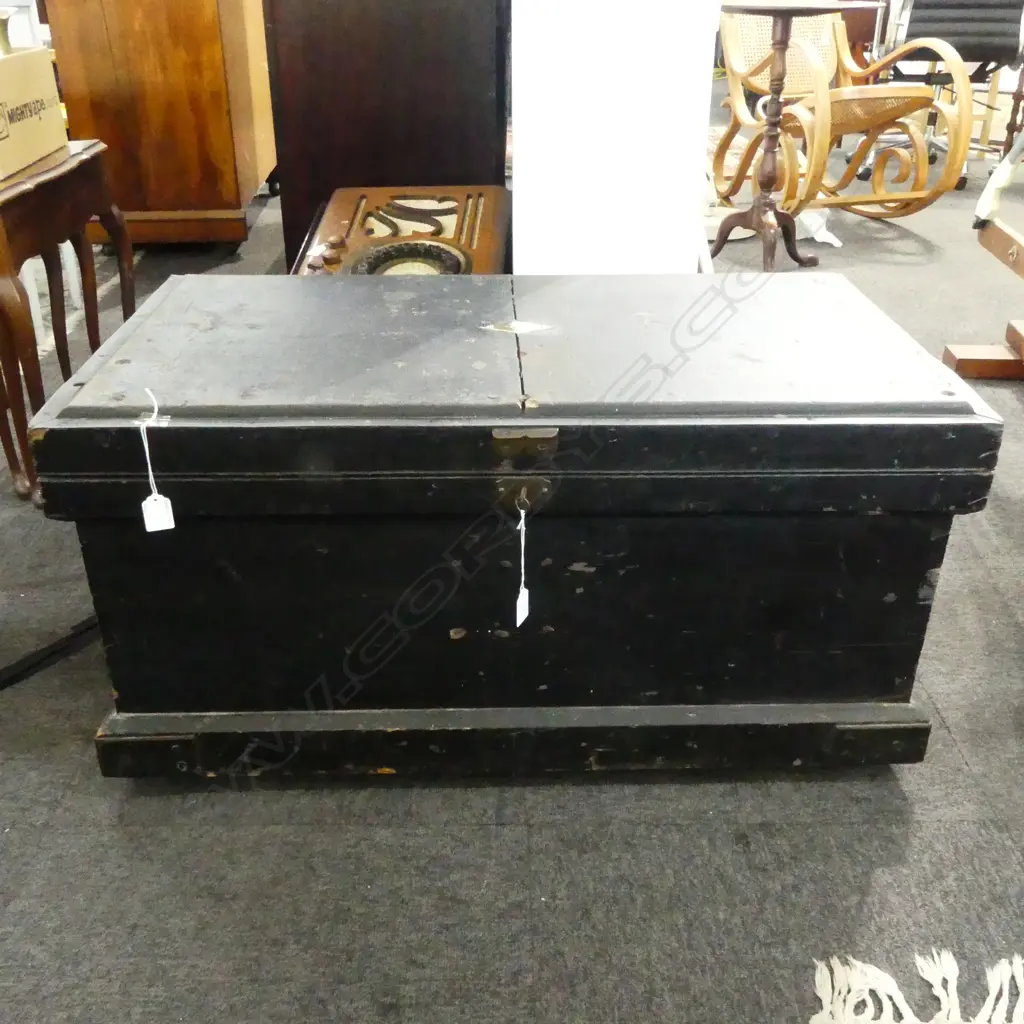 R. LANCASTLE WOOD FITTED TOOL BOX 880x490x450mm (KEY) Image 1++