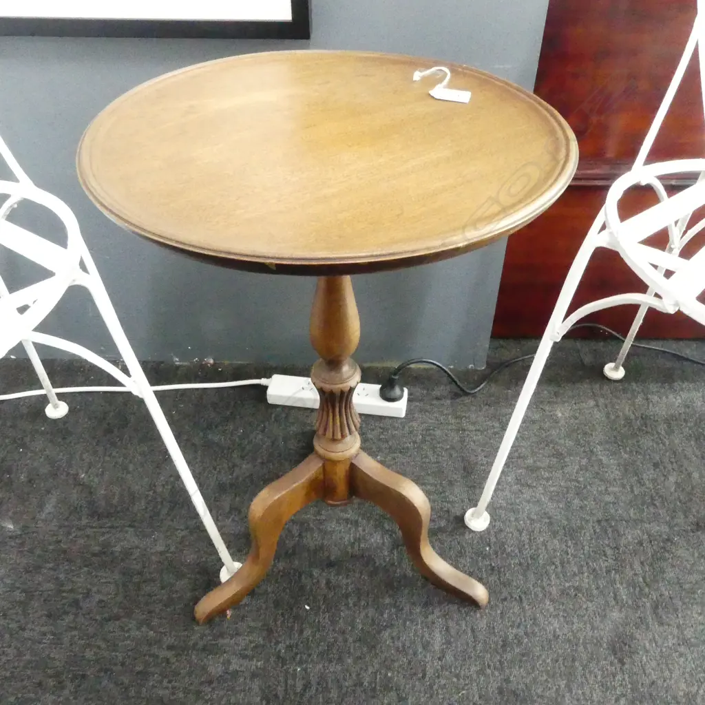 OAK REPRO SIDE TABLE H.580mm Image 1++