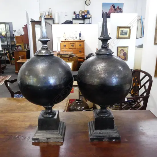 PR DECORATIVE METAL FINIALS H.550mm