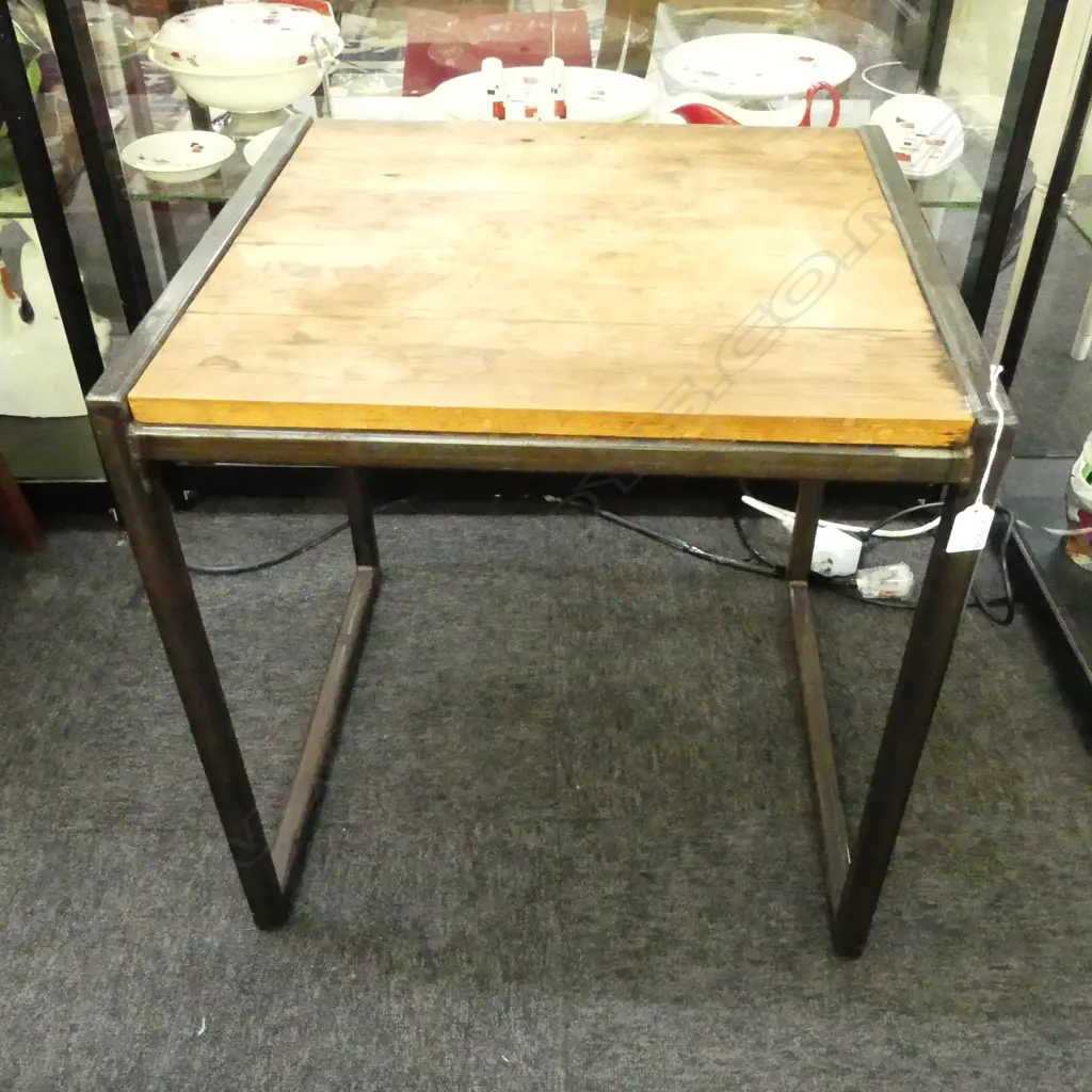MODERN SIDE TABLE, WOODEN TOP METAL FRAME 545x500x550mm Image 1++