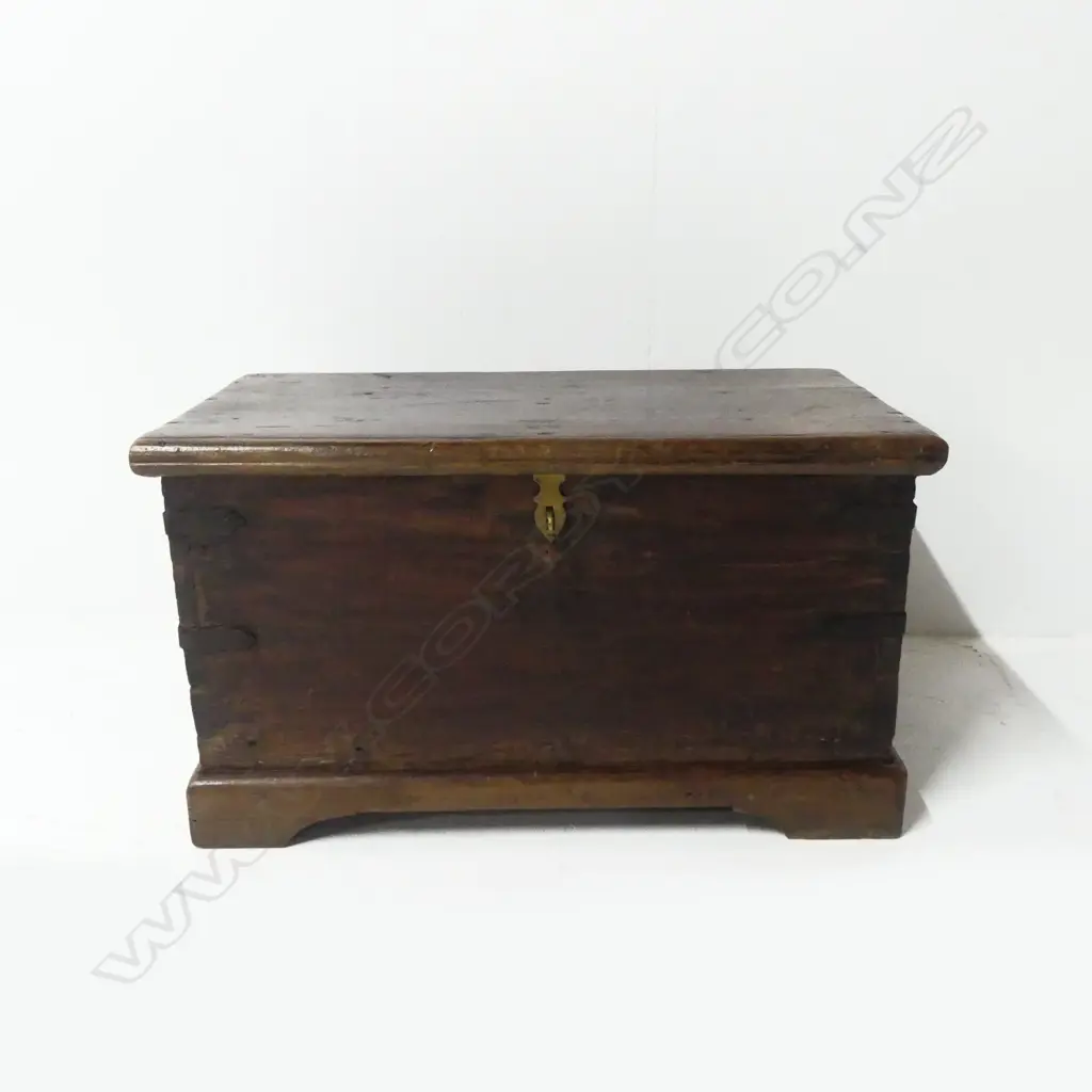 SMALL ANTIQUE INDO CHEST w. FITTED INTERIOR 640x410x370mm Image 1++