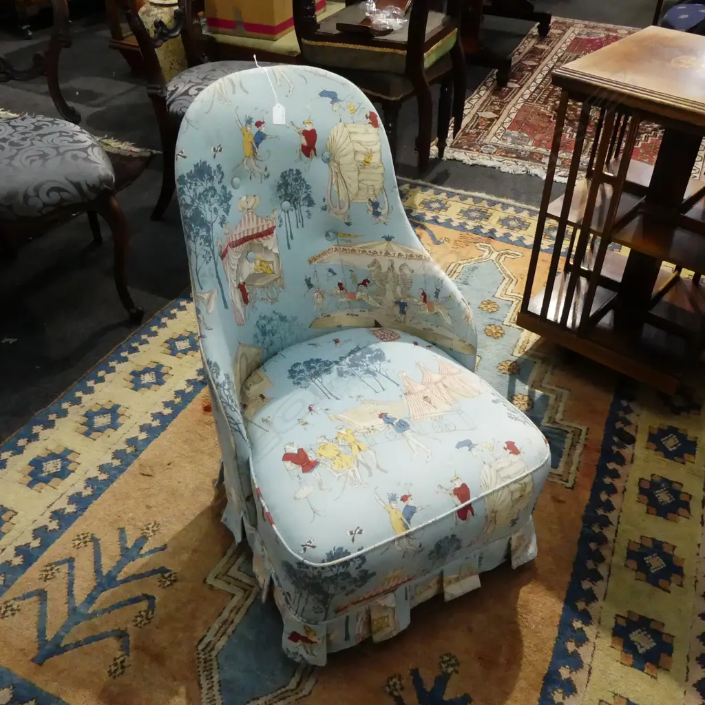 BEDROOM CHAIR Image 1++