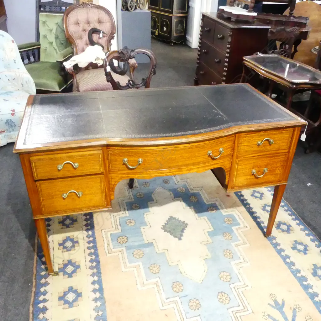 LEATHER TOPPED DESK 1300x650x770mm Image 1++