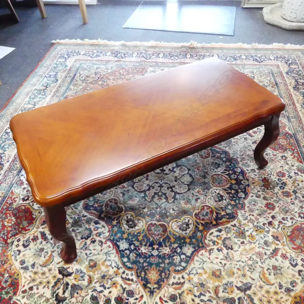 COFFEE TABLE Image 1++