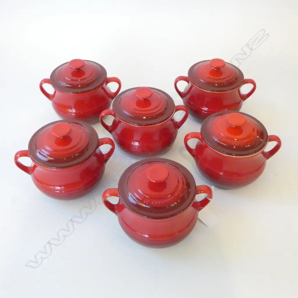 6 LE CREUSET MINI TUREENS Image 1++