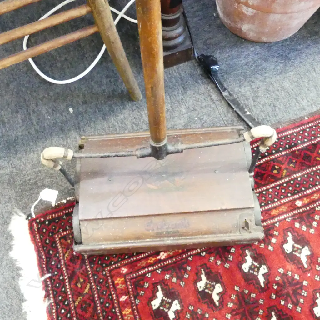 *RTV* EARLY 20thC EWBANK CARPET SWEEPER Image 1++