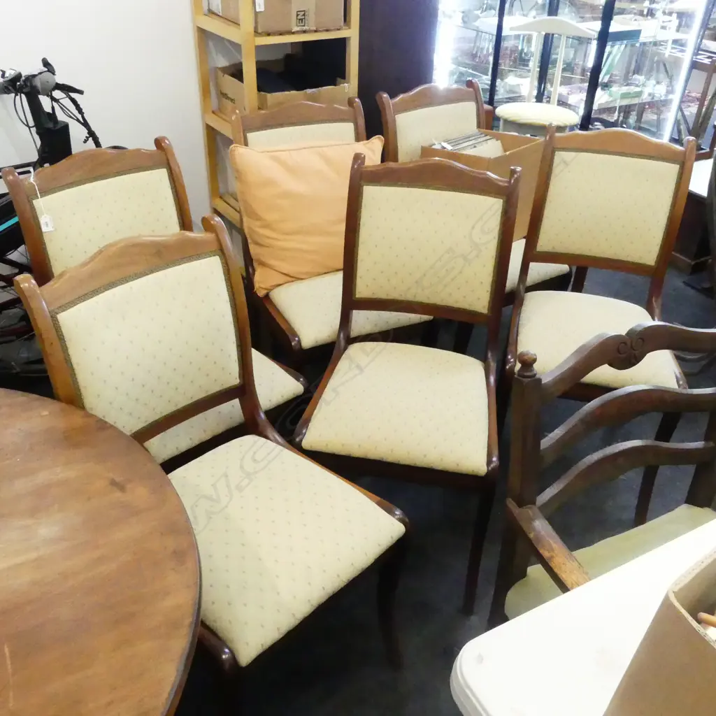 6 UPHOLSTERED DINING CHAIRS Image 1++