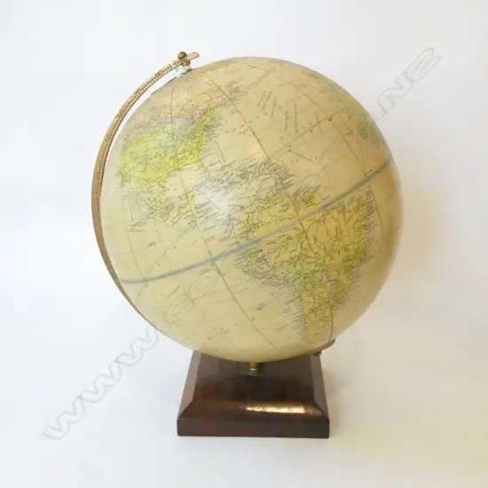 VINTAGE GLOBE ON WOODEN BASE H.420mm