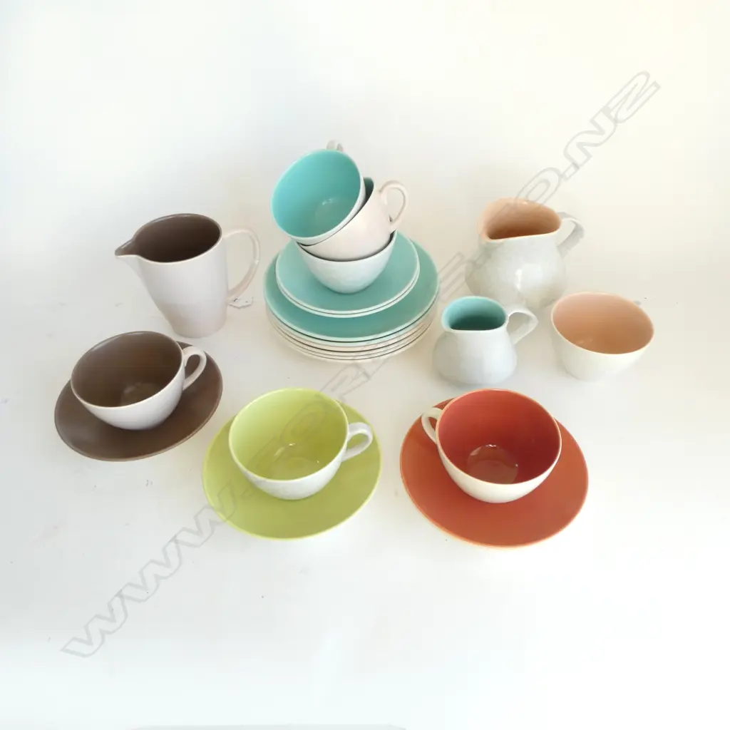 COLOURED POOLE 6 PLACE PART COFFEE SERVICE  Image 1++
