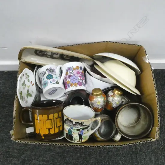 BOX LOT  CUP SAUCERS MUGS POTTERY ETC