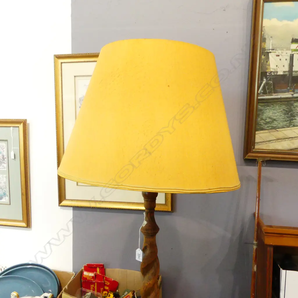 OAK BARLEY TWIST STANDARD LAMP & OTHER H.1630mm Image 1++