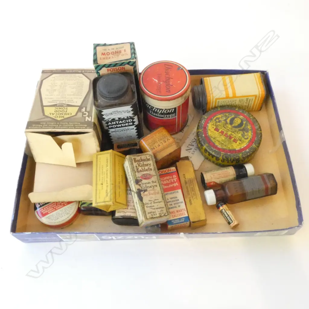 COLLECTION OF VINTAGE MEDICINAL TINS, BOTTLES, PACKAGING  NZ UK ETC  Image 1++