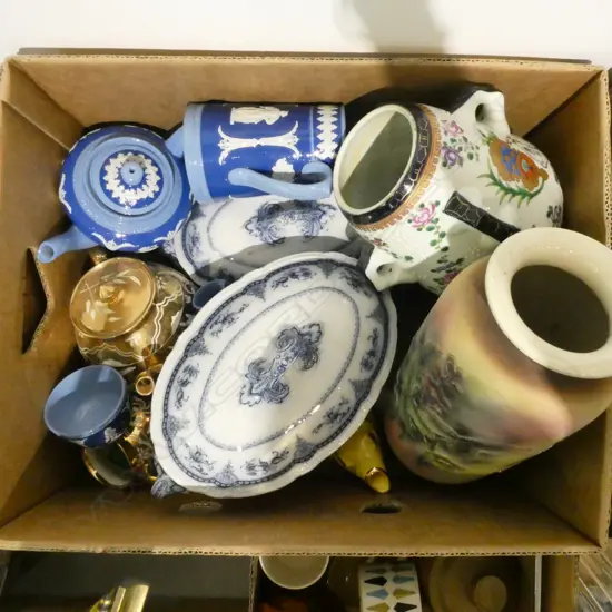 2 B/W FLNDERS BOOTHS TUREENS, 4 PCES DUDSON HANLEY TEA CHINA, etc