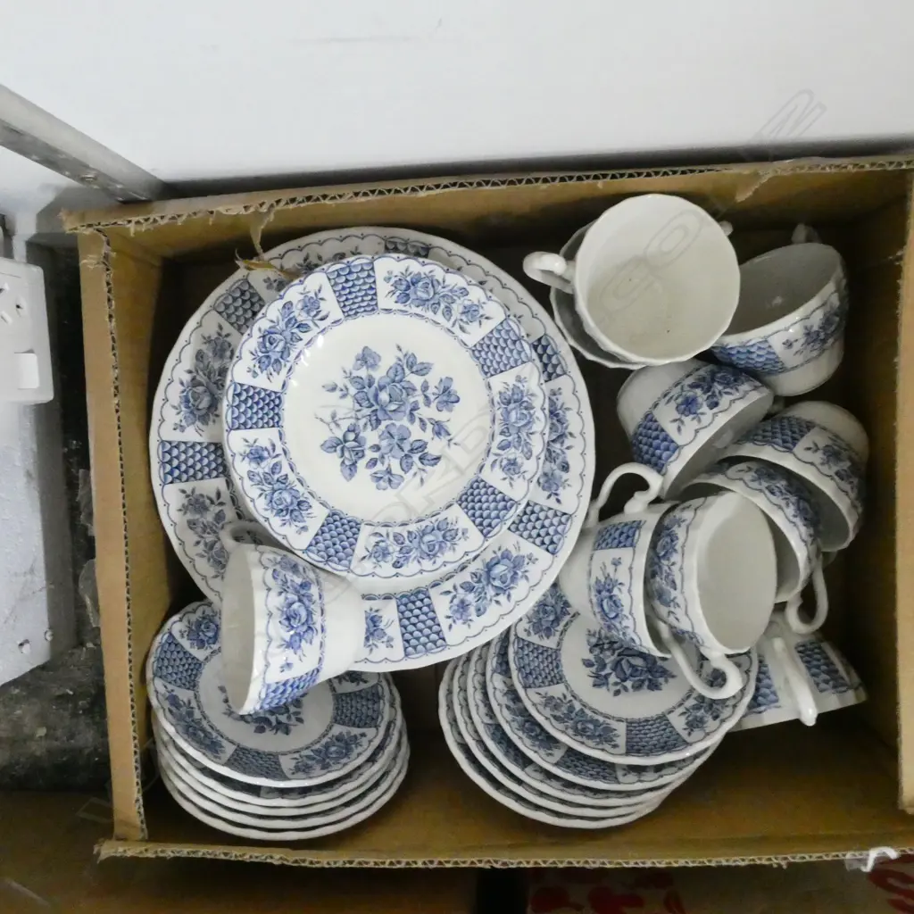 PART MYOTT B/W DINNER SERVICE MELODY PAT  Image 1++