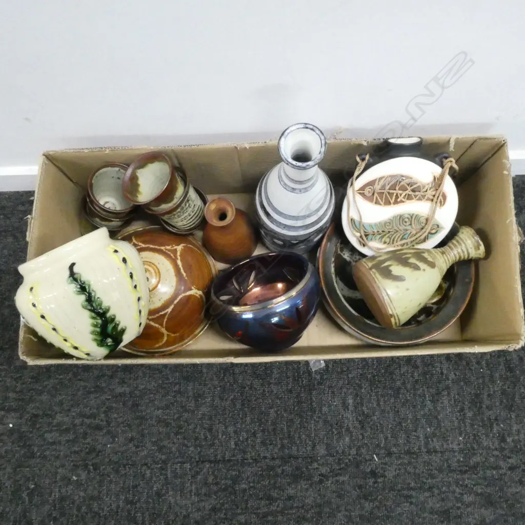COLLECTION OF NZ STUDIO POTTERY 15PCS BOWLS VASES BEAKERS ETC Image 1++