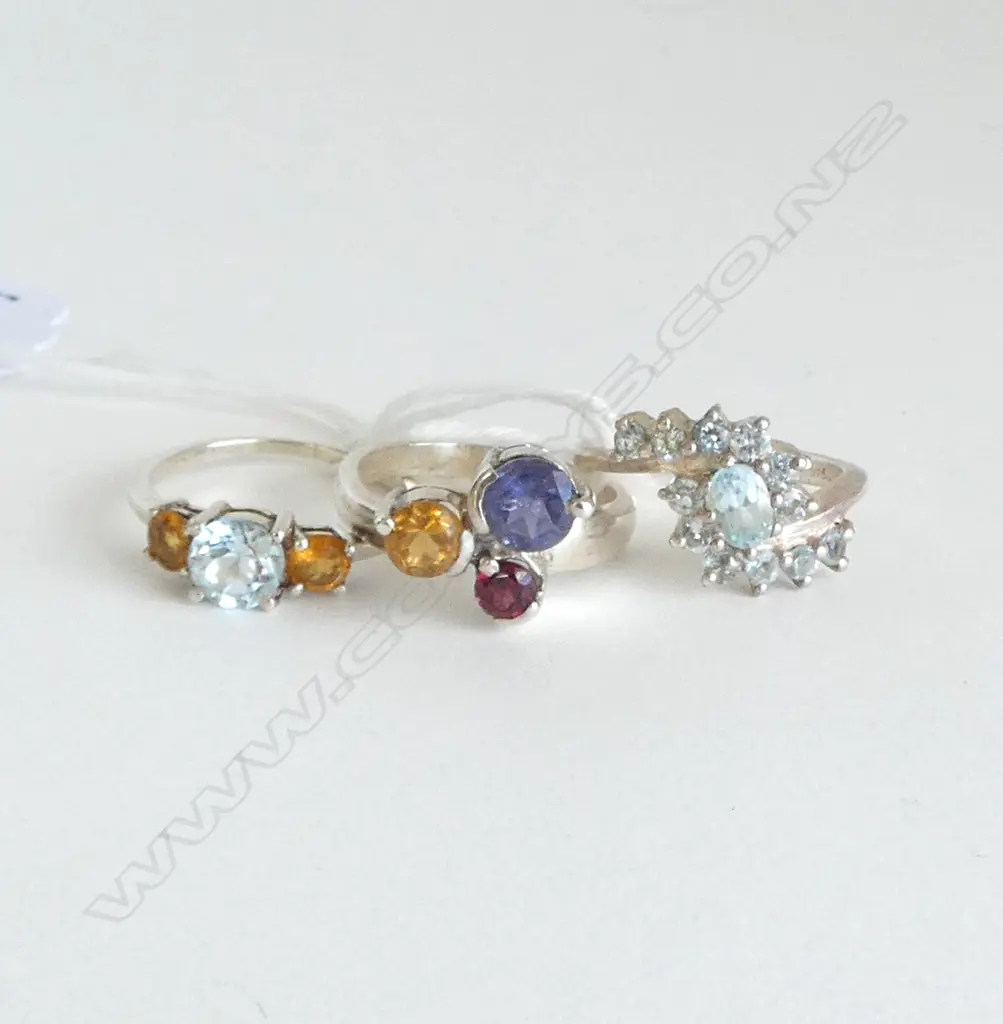 THREE SILVER & GEMSTONE RINGS Image 1++