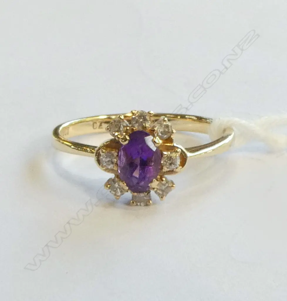 **RTV** 9ct SYNTHETIC GEM DRESS RING, 1.8gm SIZE O Image 1++