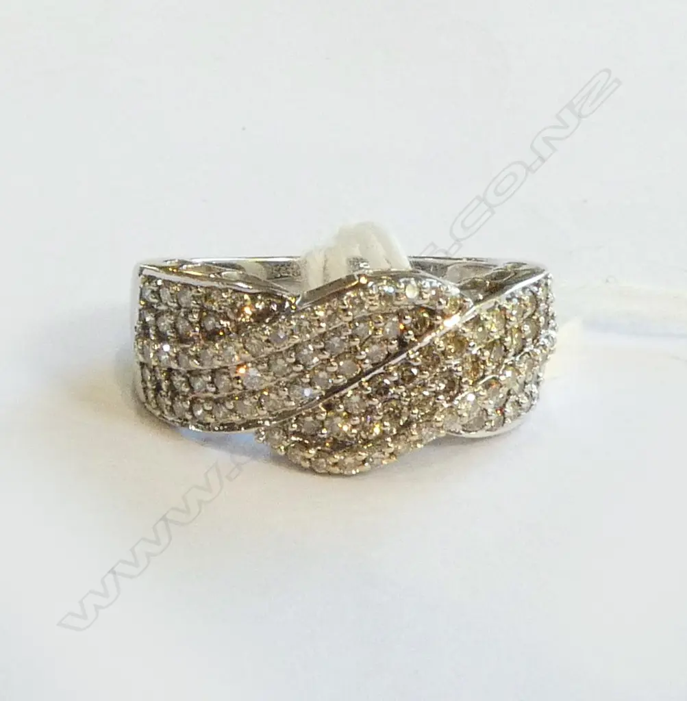 18ct W/GOLD pave set DIAMOND DRESS RING, Dia=0.84ct, 7.57gm (valuation avail) SIZE N Image 1++