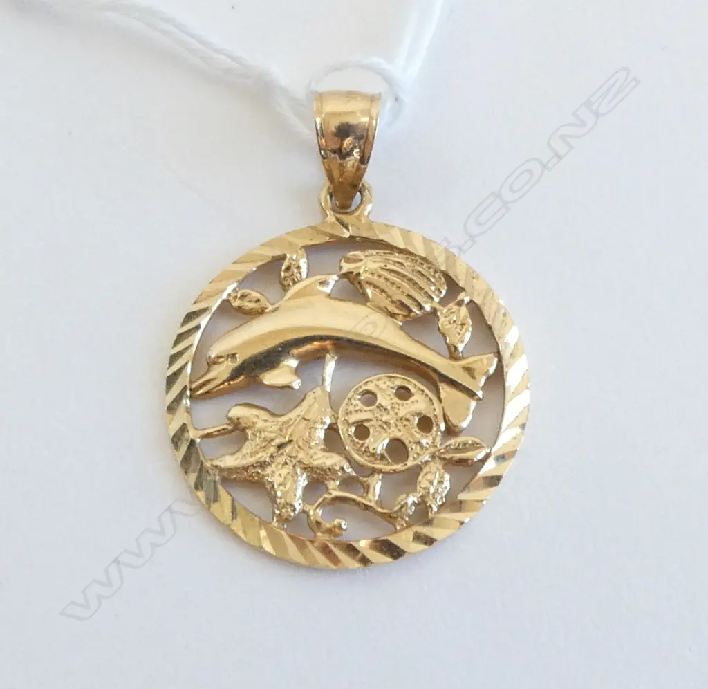 14ct GOLD DOLPHIN PENDANT 2.8gms Image 1++