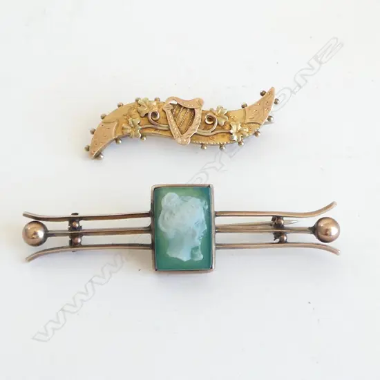 2 9CT BROOCHES; CAMEO W.60mm, OTHER w. HARP 8.3grms