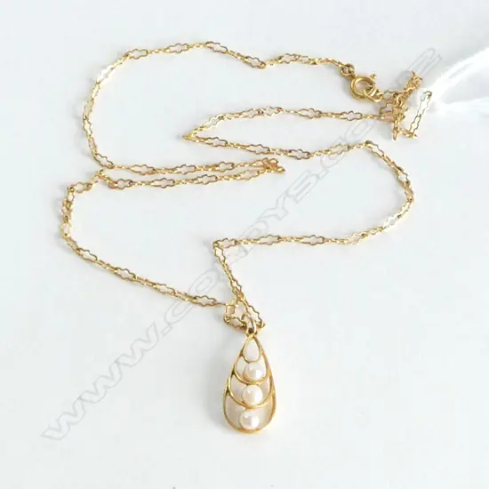 **RTV** 9ct PEARL SET PENDANT on 9ct CHAIN 40cm, 2.1gm