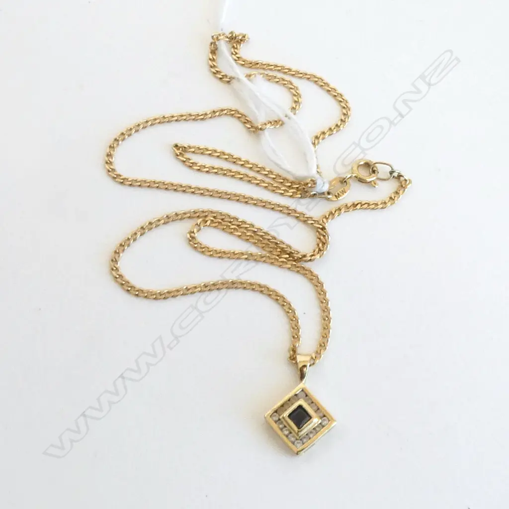 9ct GOLD & SAPPHIRE & DIAMOND PENDANT ON 9ct GOLD NECK CHAIN L.460mm 4.25gms Image 1++