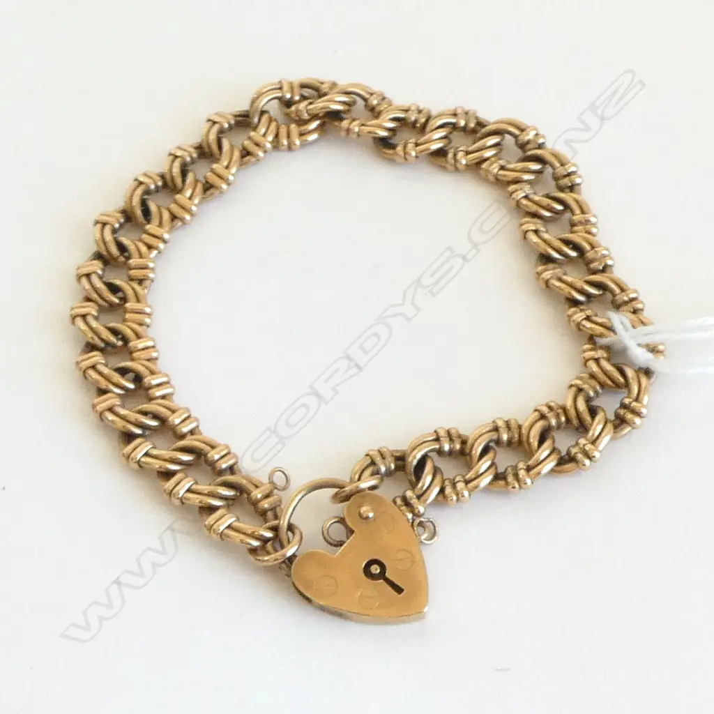 9ct GOLD FANCY LINK BRACELET heart padlock clasp 22.6gms Image 1++