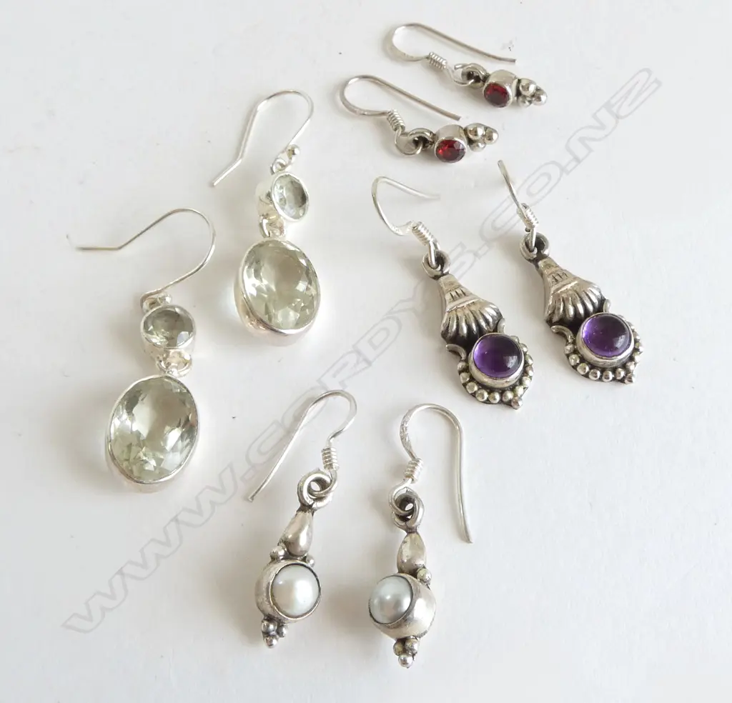 4 PRS SILVER GEM STONE & PEARL EARRINGS Image 1++