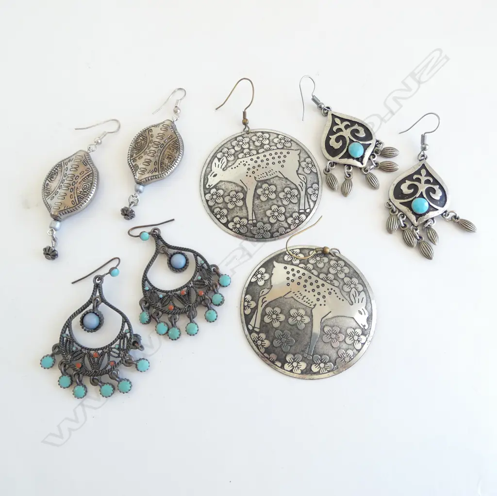 4 x VINTAGE ETHNIC EARRINGS, LGST 50MM Image 1++