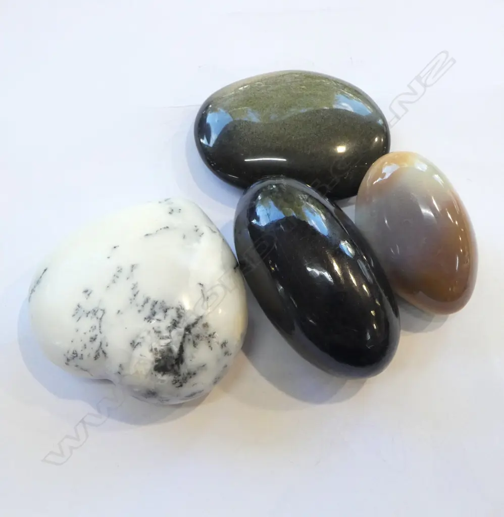 4 STONES; MERLINITE DENDRITIC OPAL HEART H.55, GOLD OBSIDIAN, BLACK TOURMALINE, POLYCHROME JASPER Image 1++