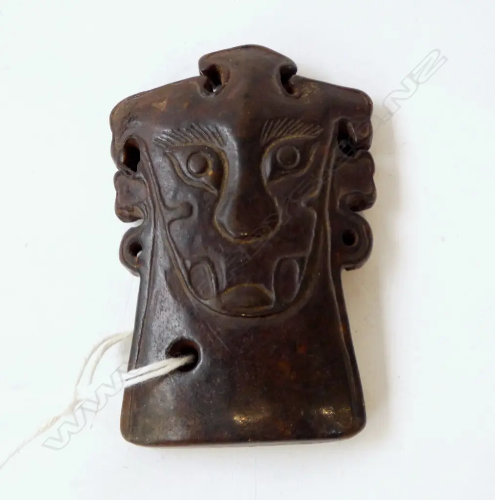 AZTEC ? CARVED MARBLE PENDANT? H.75mm Image 1++