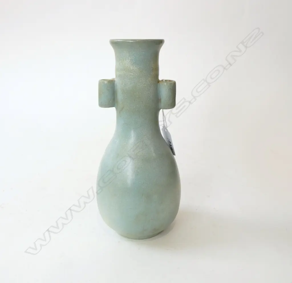 CHINESE ARROW VASE, CELADON GLAZE H.225mm Image 1++