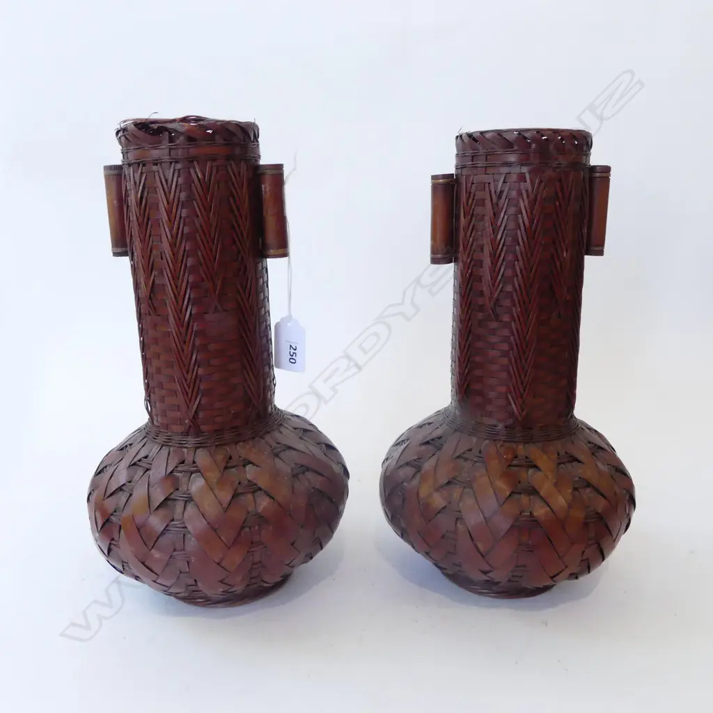 PR ORIENTAL WOVEN VASES H.300mm Image 1++