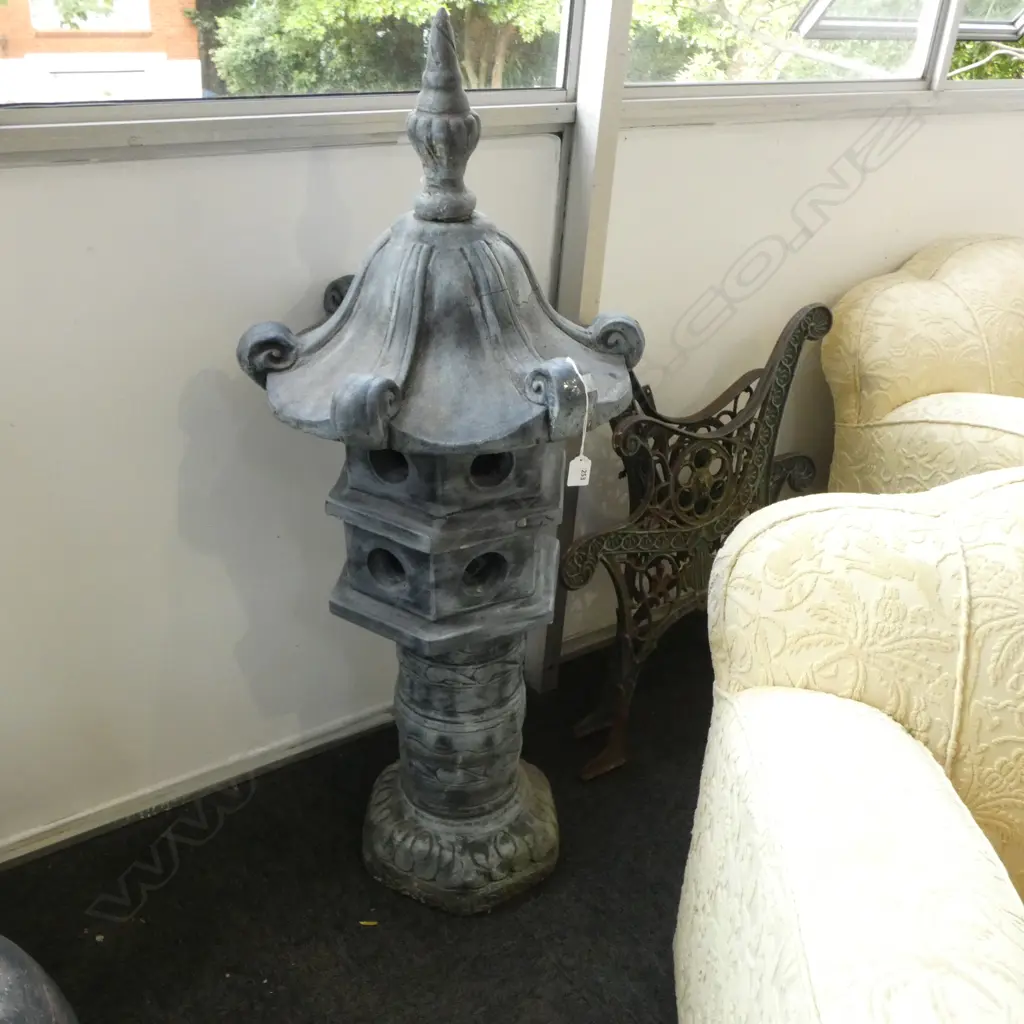 5 PART CONCRETE GARDEN PAGODA H.1180mm Image 1++