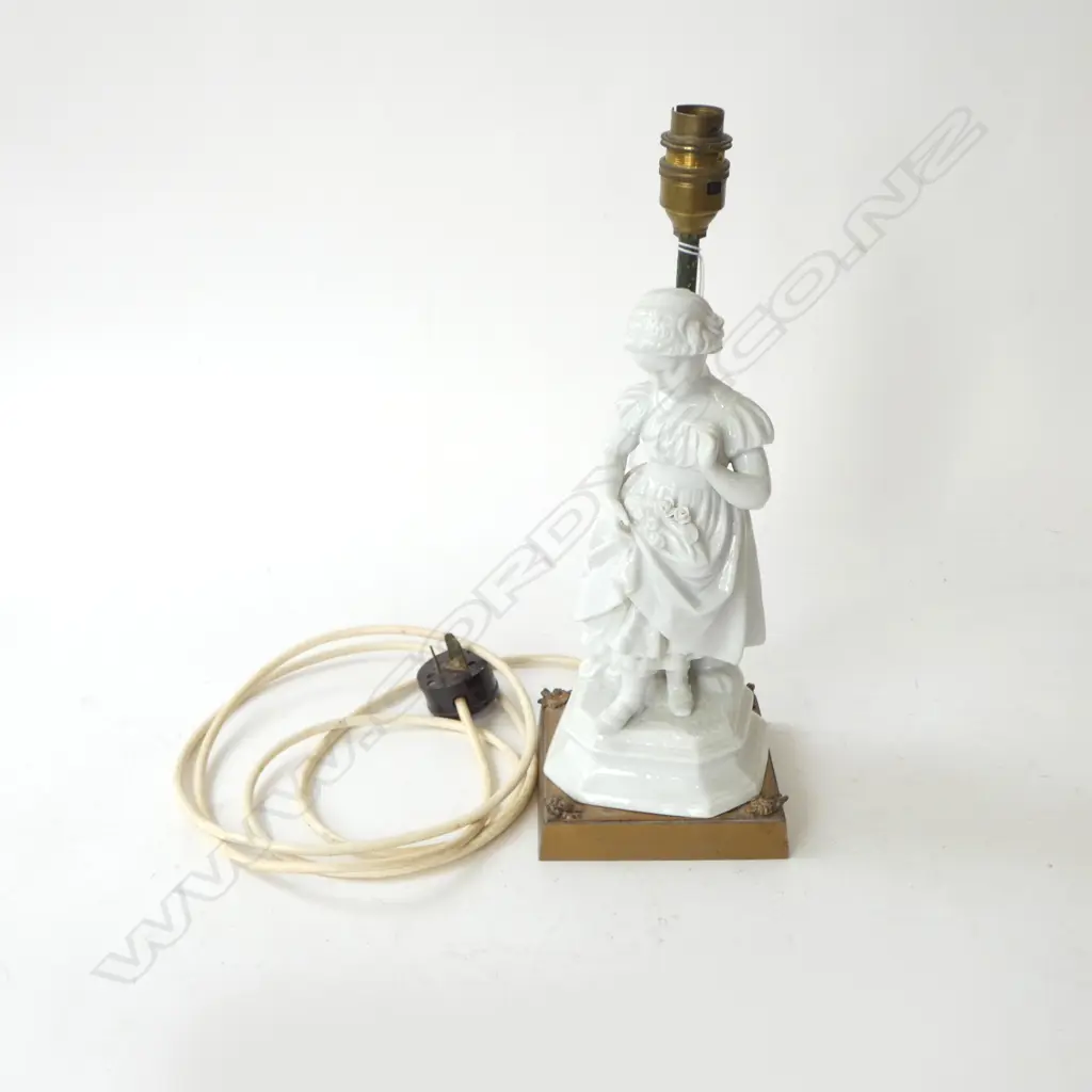 VINTAGE PORC ON METAL BASED FIGURAL TABLE LAMP H250MM Image 1++