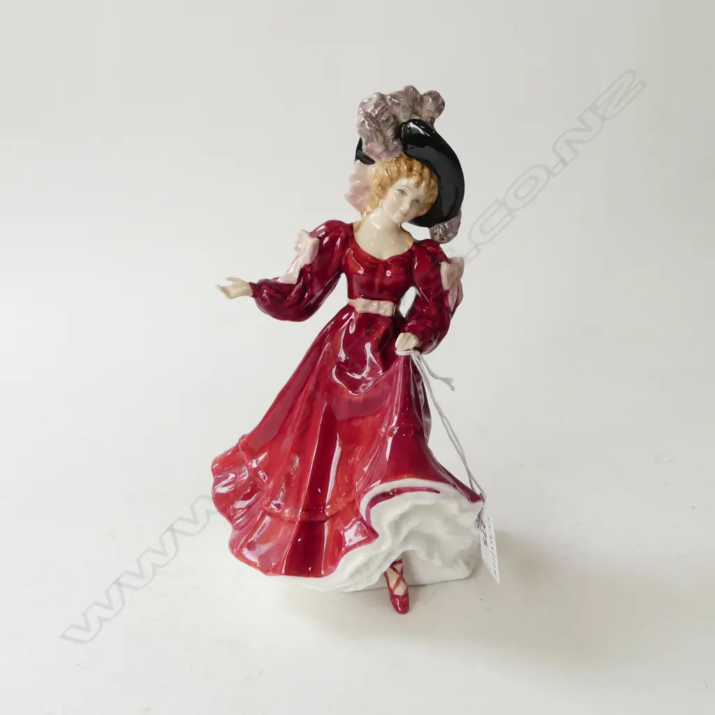 R/D FIGURINE PATRICIA H230MM Image 1++