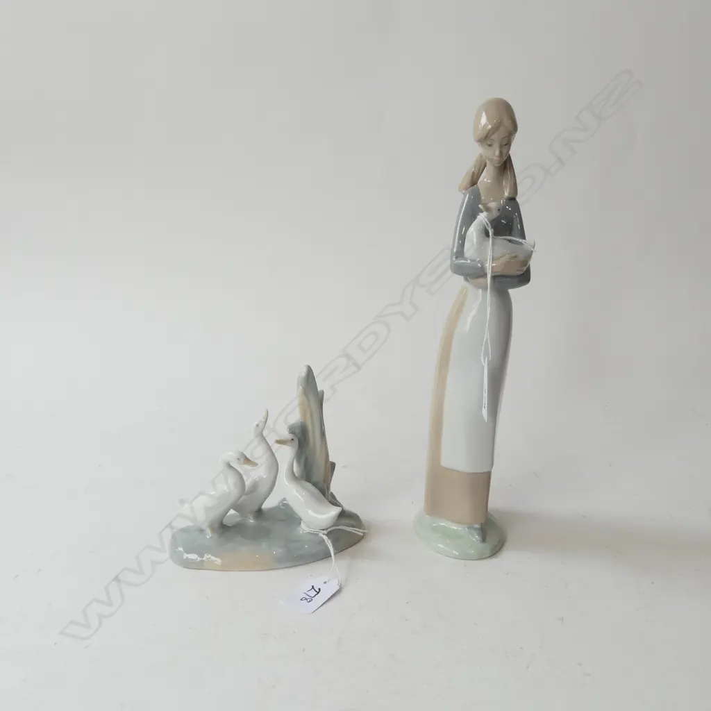 NAO CHINA GOOSE GIRL H175 & 3 GEESE ORNAMENTS H120MM Image 1++