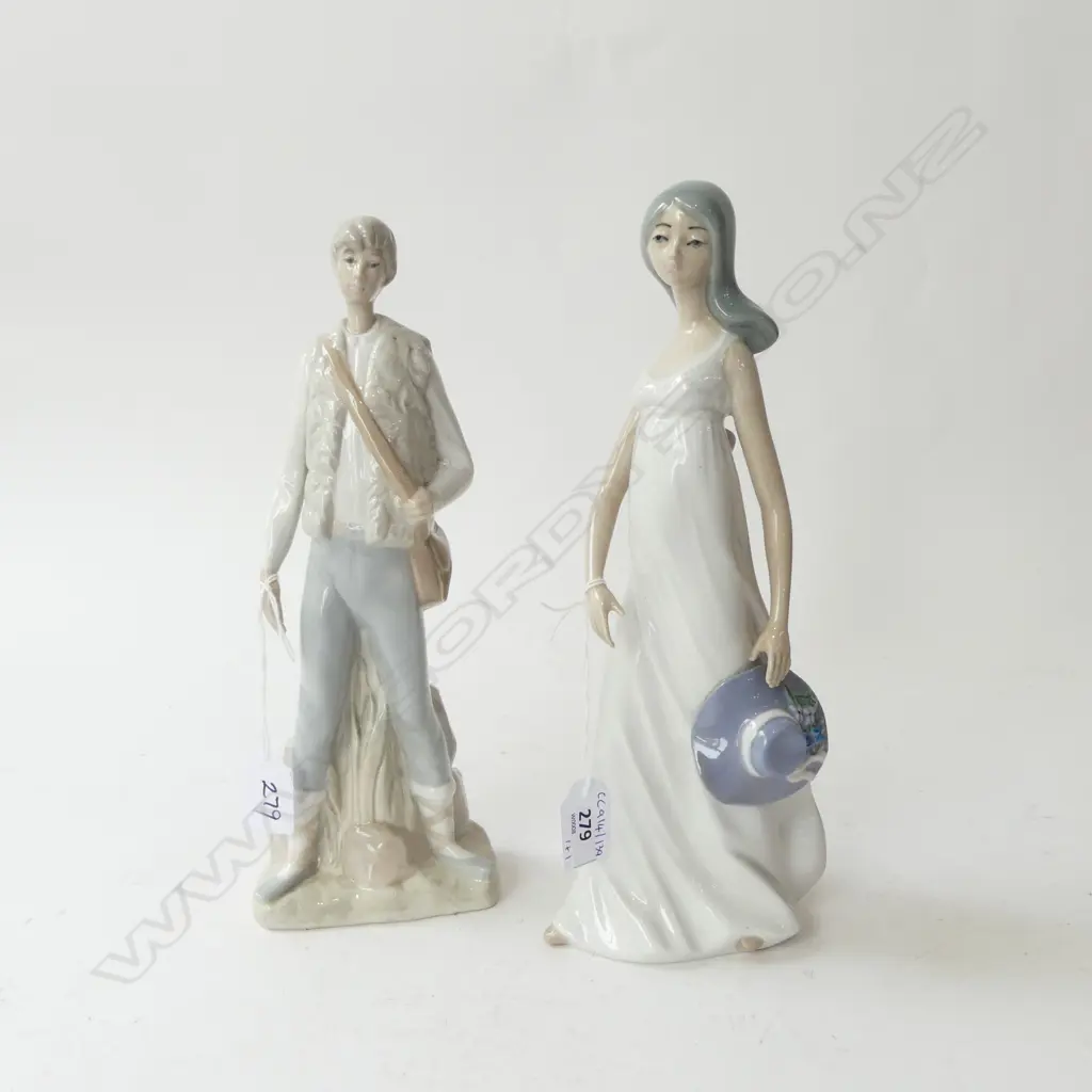 PR NAO CHINA FIGURES BOY & GIRL  H300MM Image 1++