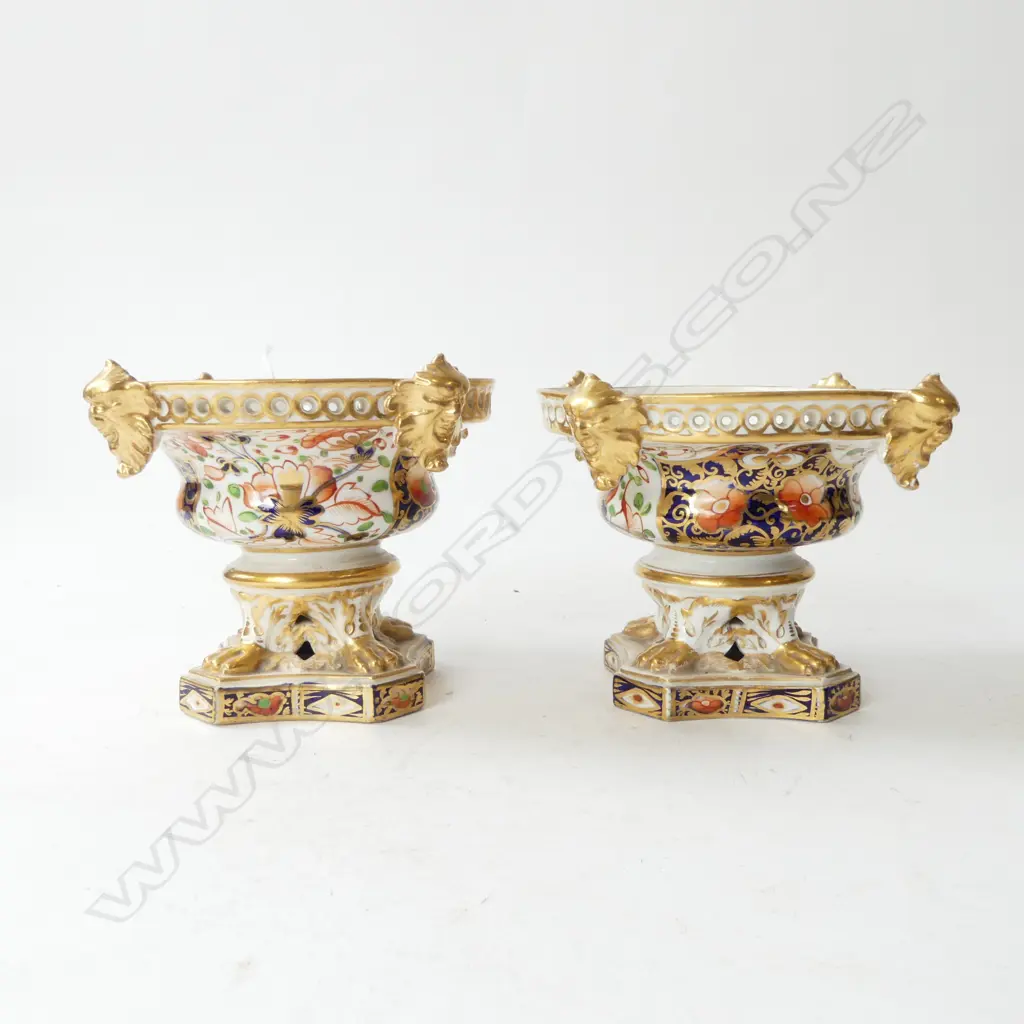 PR 19thC DERBY potpourri  TAZZAS in the Imari pattern with gilt highlights no lids H.100mm Image 1++
