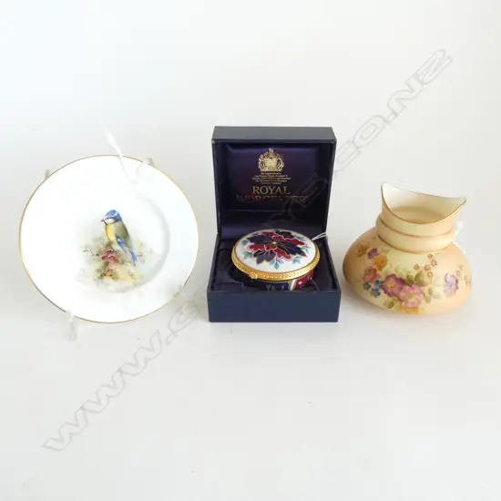 3PCS R/WORC CHINA CASED PILL BOX DIA60 VASE H80 & BLUE BIRD DISH  DIA 115MM