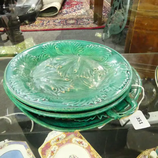 3 ANTIQUE WEDGWOOD GREEN LEAF PAT CHINA  PLATES  DIA L250MM