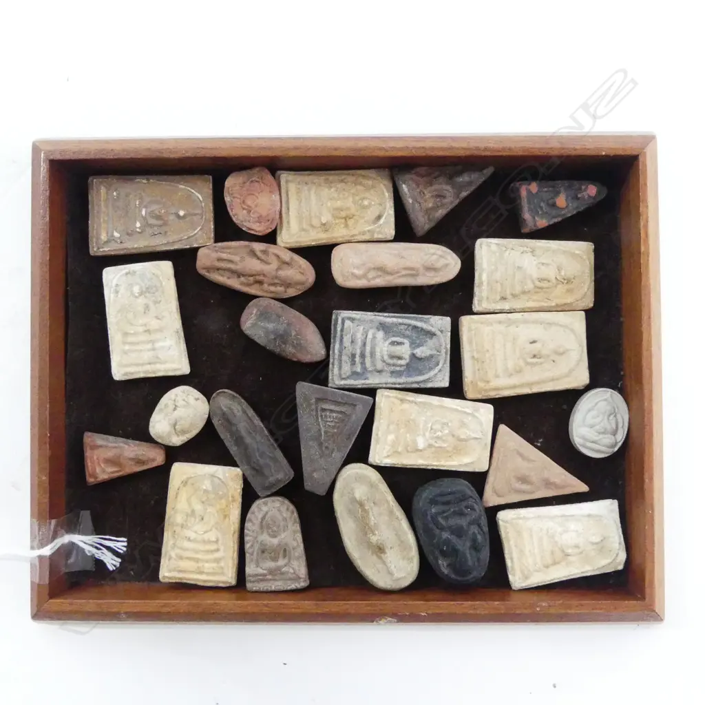 TRAY VINTAGE CLAY BUDDHA PLAQUES Image 1++