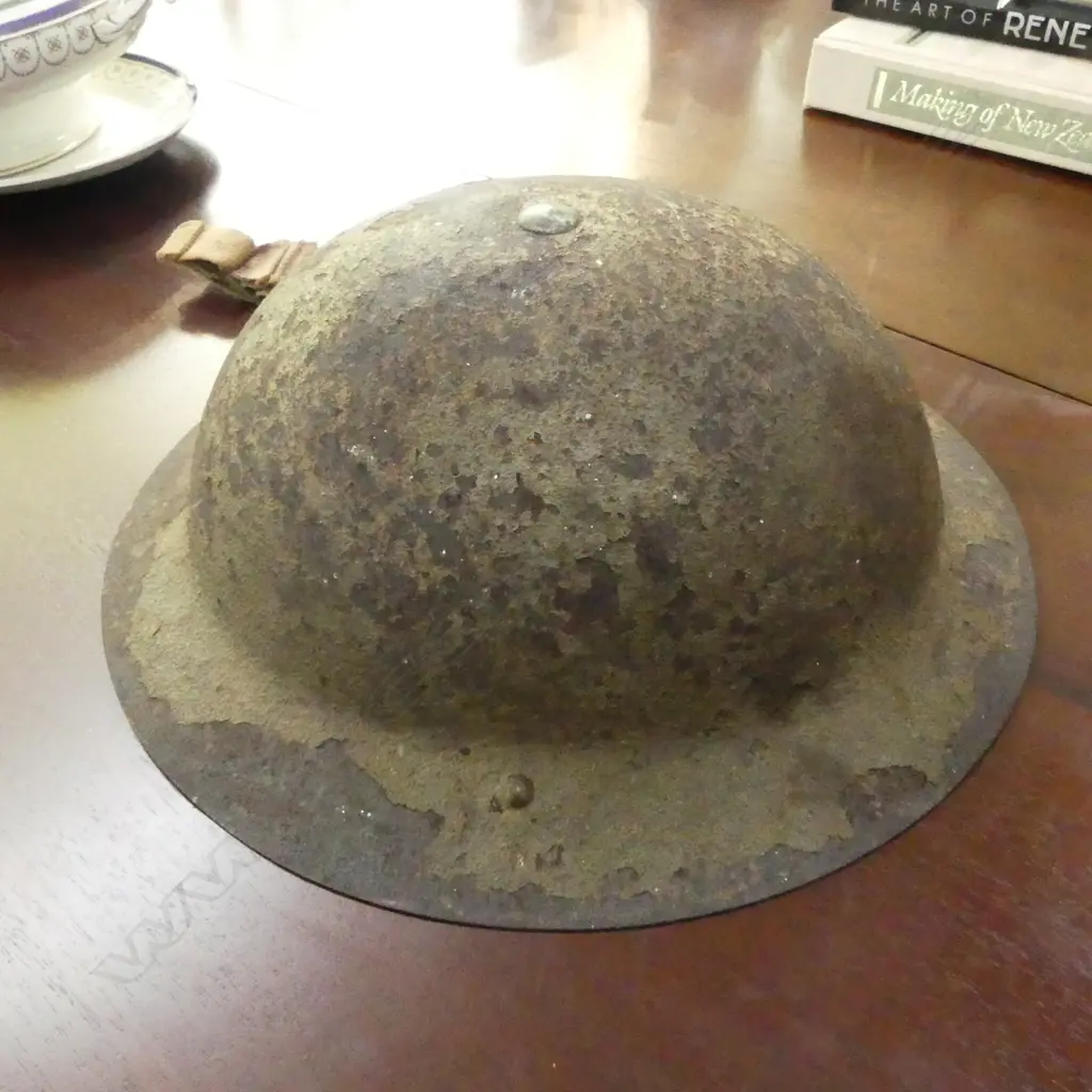VINTAGE METAL MILITARY HELMET 305x285mm Image 1++