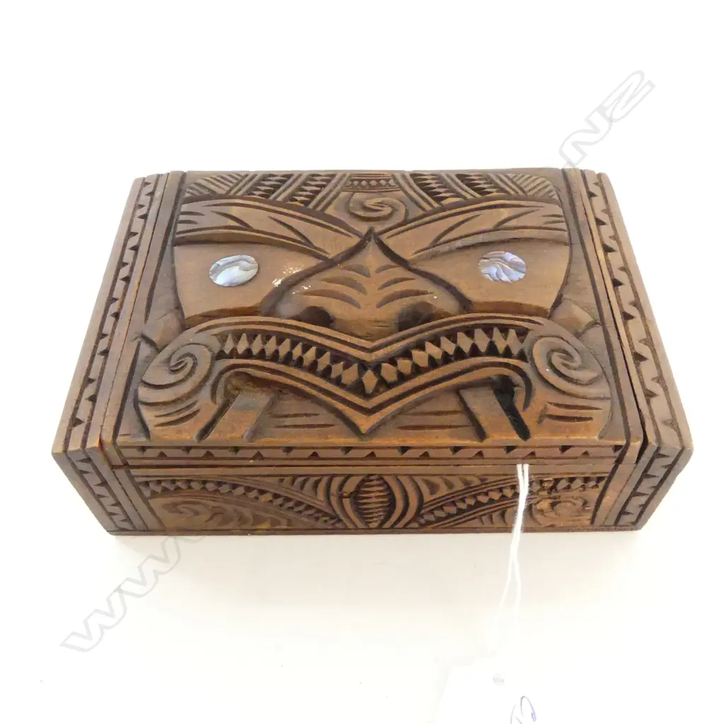 MAORI MASK CARVED VINTAGE TRINKET BOX paua inset eyes. W.150mm Image 1++