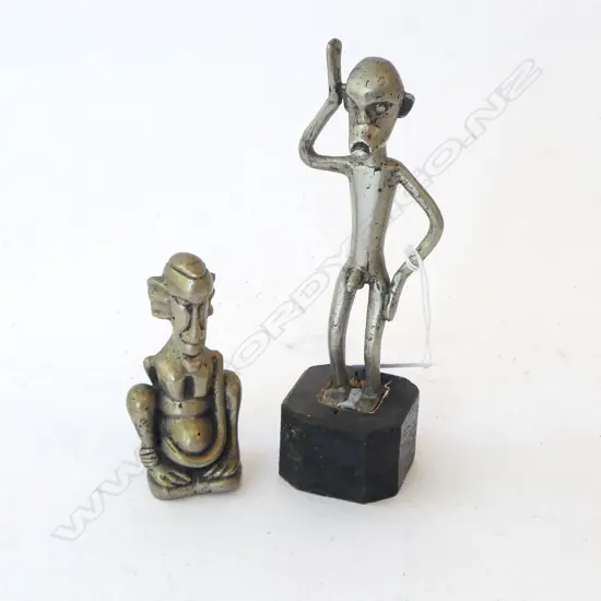 2 METAL FIGURES H.155mm