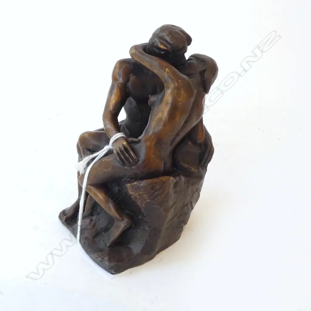 SML BRONZE SCULPTURE AFTER RODIN'S 'THE KISS' Image 1++