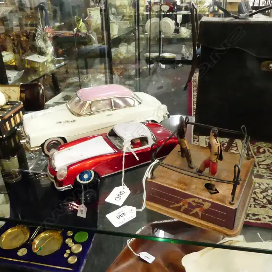 3 VINTAGE SMALL TOYS; 2 CARS & BOXING RING