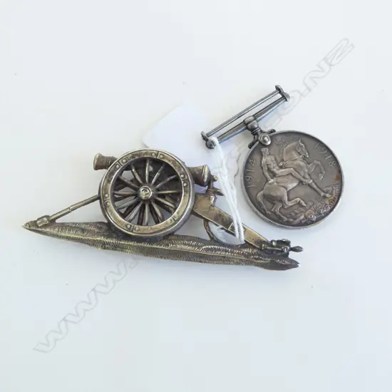 WWI SERVICE MEDAL to PTE. PITKETHLEY NZEF + ROYAL ARTILLERY VOLUTEERS POUCH BADGE small pce absent