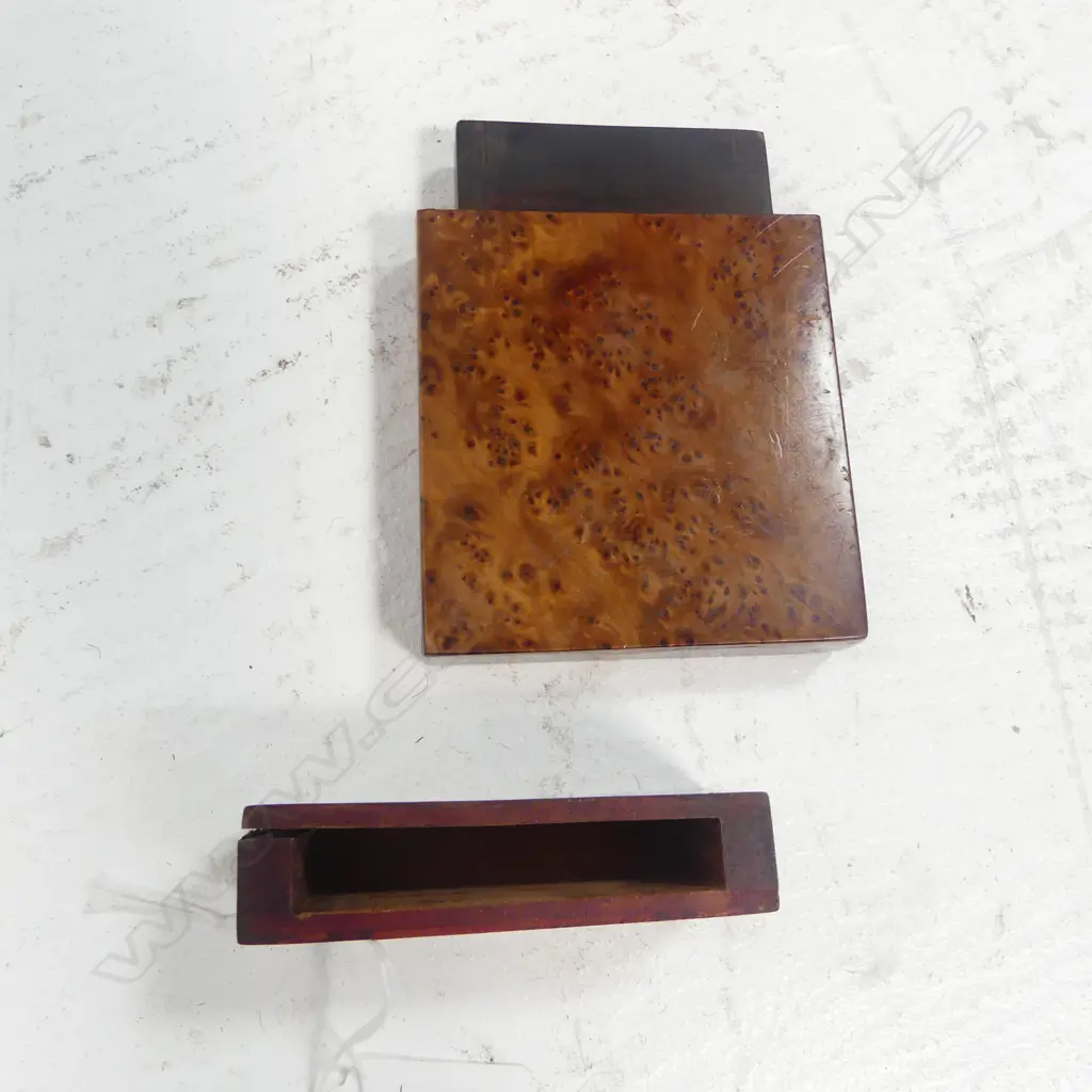 EXOTIC NZ TIMBERS INLAID CARD CASE. Mottled totara back + rewarewa etc H.120mm Image 1++