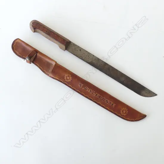 VINTAGE NEW CALEDONIE CANE KNIFE IN LEATHER SCABBARD L500MM
